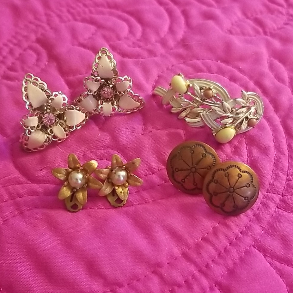 *Sold* Vintage Earring Lot of 4